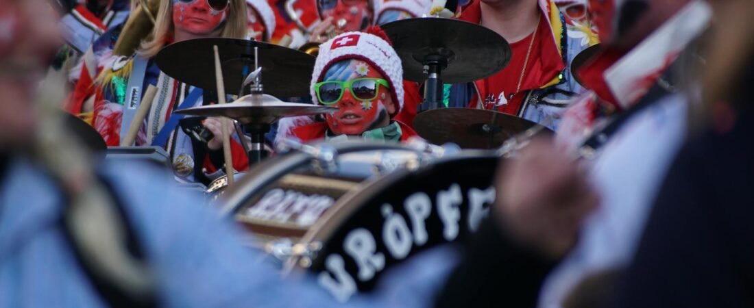 Le Carnaval dans le canton de Vaud : traditions, cortèges et festivités de fin février