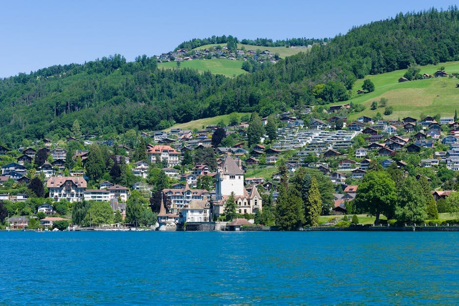 Château classique de style français entouré de jardins dans le canton de Vaud